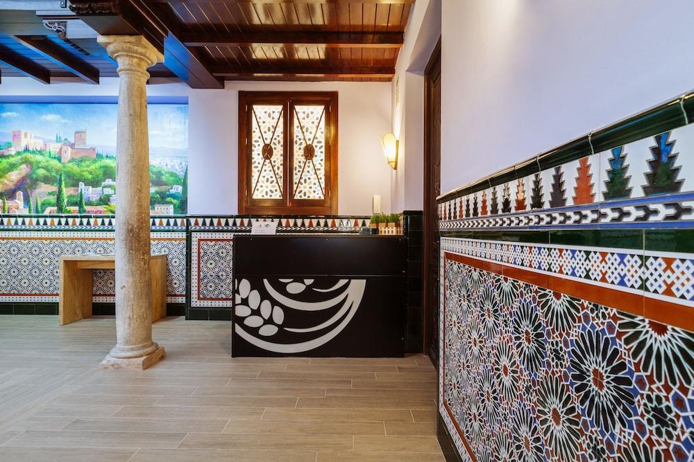 Hostal Arriola Granada Luaran gambar